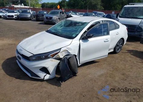 2023 Kia Forte Lxs из США, поврежденный, VIN 3KPF24AD9PE645602